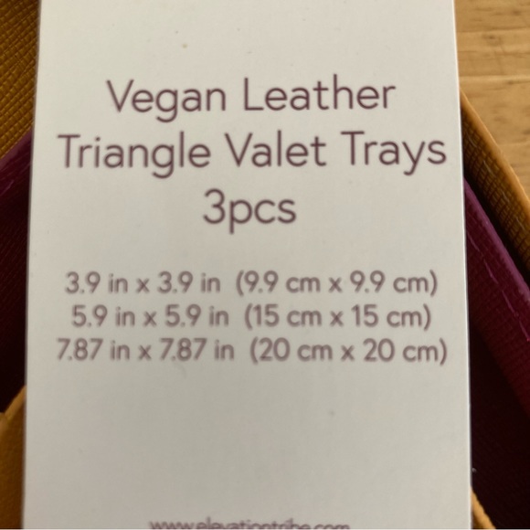 Elevation by Tina Wells Vegan leather triangle valet trays set of 3 - Picture 8 of 12